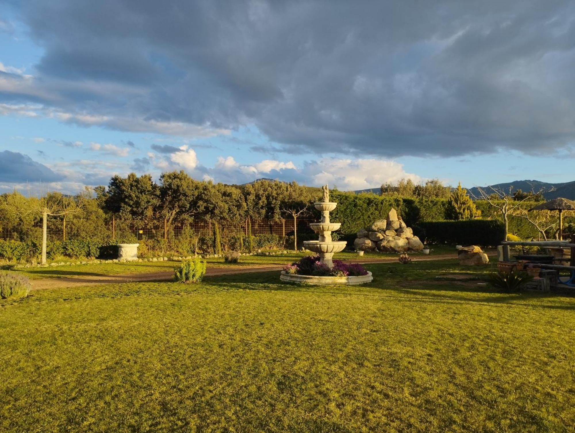 Finca Los Pajaros Cerca De Puy Du Fou Toledo Navahermosa  Номер фото